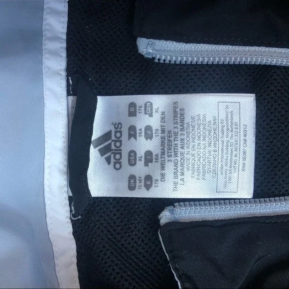 ADIDAS three stripe black lightweight track jacket - Picture 6 of 6